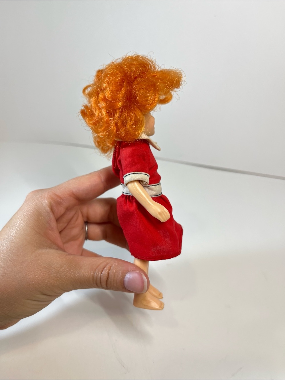 Vintage 1982 Annie Little Orphan Doll Red Hair 6" Toy Knickerbocker Movie Girl - Picture 7 of 13